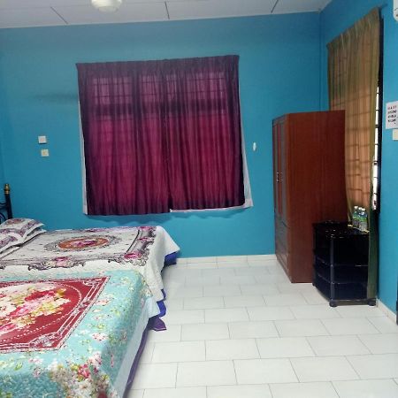 Homestay Roomstay Muar Srizahrani 외부 사진