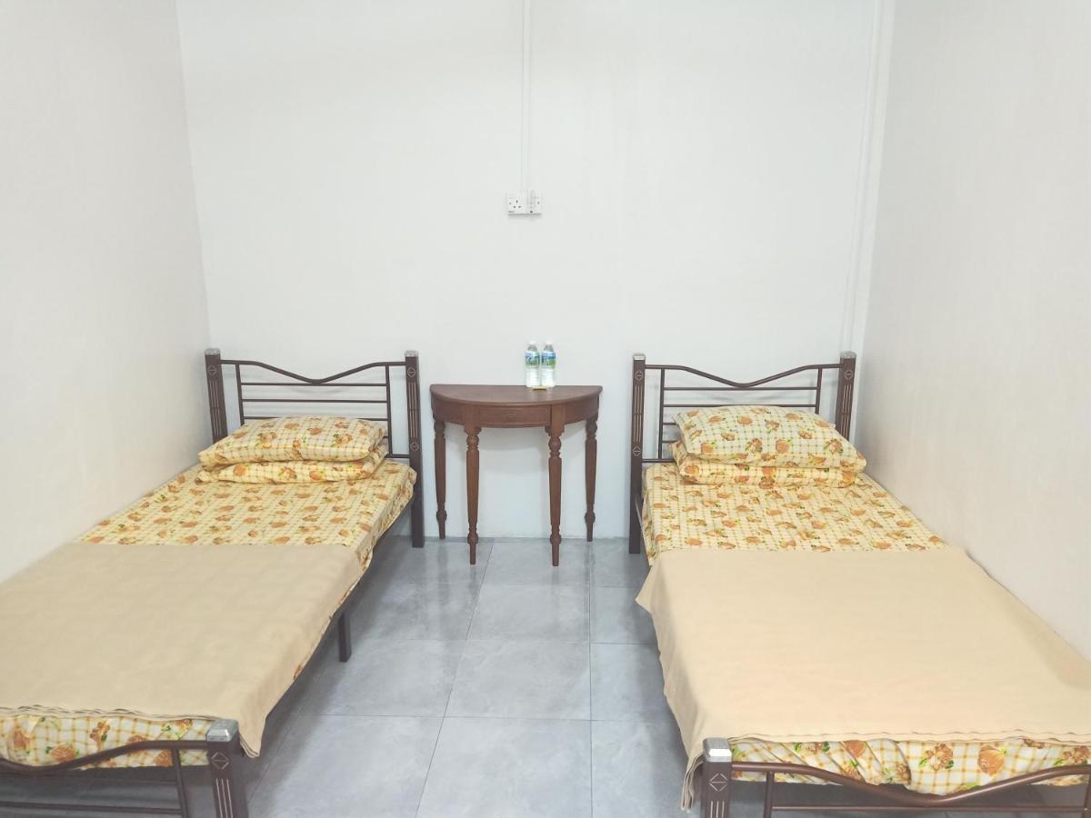 Homestay Roomstay Muar Srizahrani 외부 사진