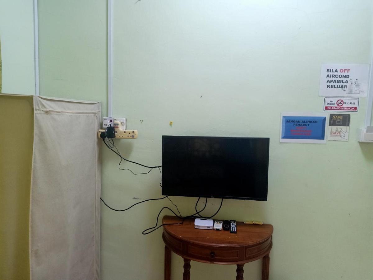 Homestay Roomstay Muar Srizahrani 외부 사진