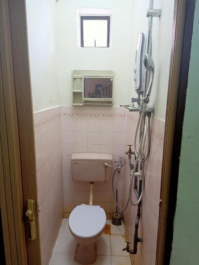 Homestay Roomstay Muar Srizahrani 외부 사진