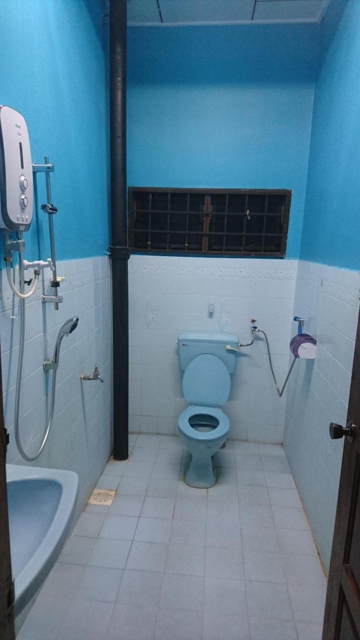 Homestay Roomstay Muar Srizahrani 외부 사진