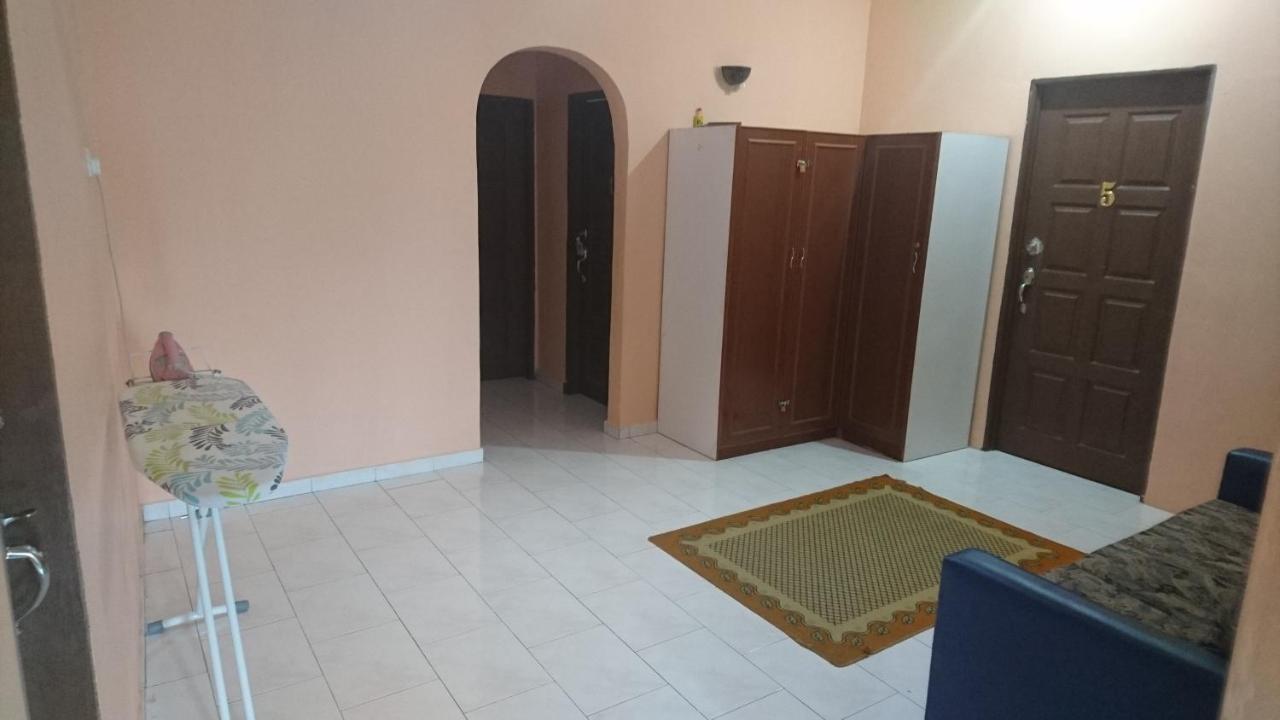 Homestay Roomstay Muar Srizahrani 외부 사진