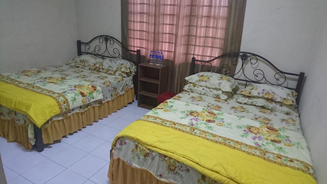 Homestay Roomstay Muar Srizahrani 외부 사진