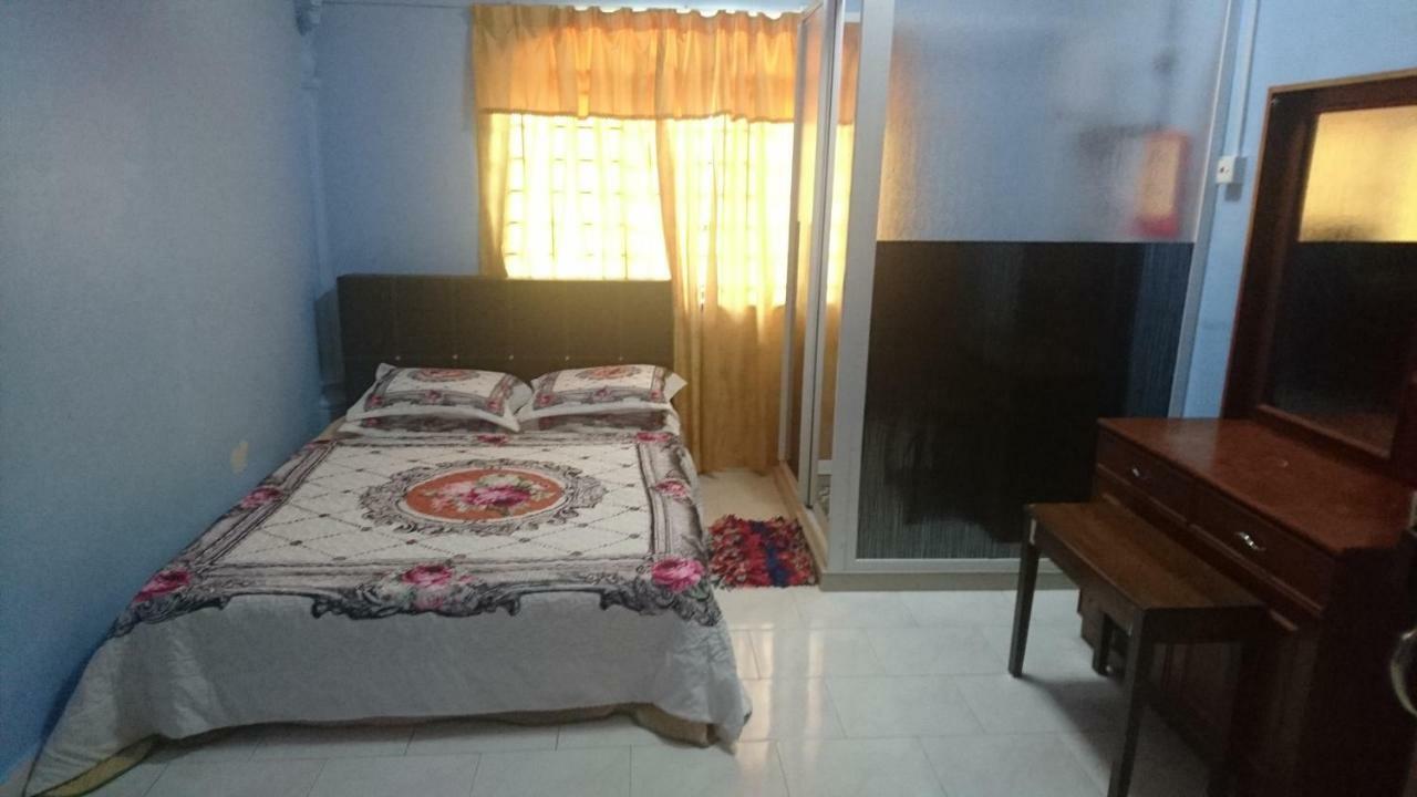 Homestay Roomstay Muar Srizahrani 외부 사진