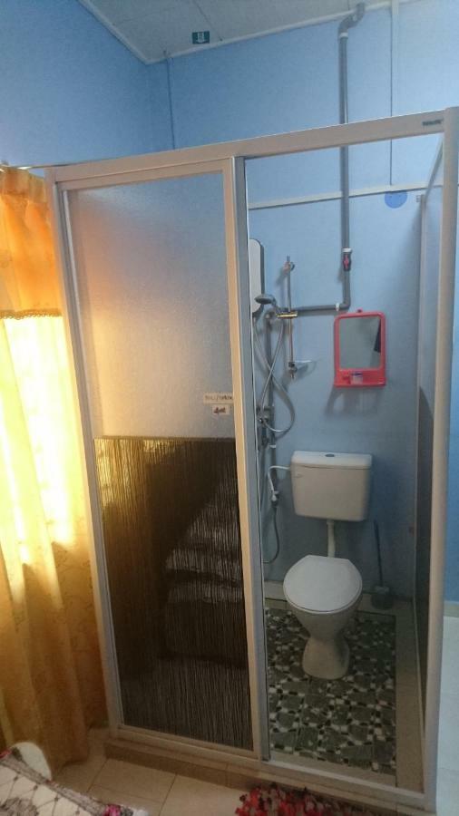 Homestay Roomstay Muar Srizahrani 외부 사진